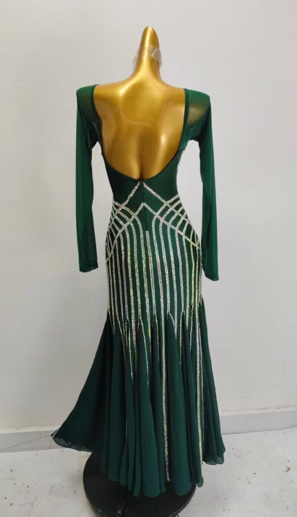 Emerald green smooth dance dress, with or without sleeves - Image 4