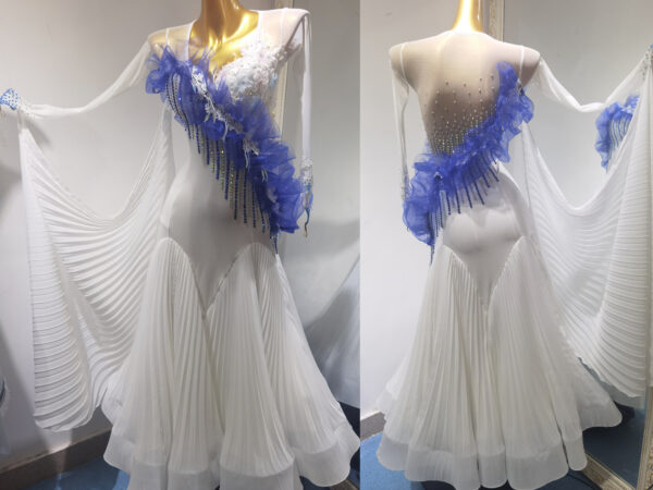 White ballroom and smooth dance dress with pleats and blue horsehair, with or without floats - Image 3