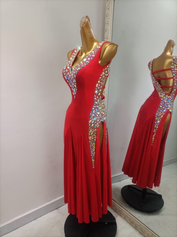 Red smooth dance dress with stones and slit - Image 3