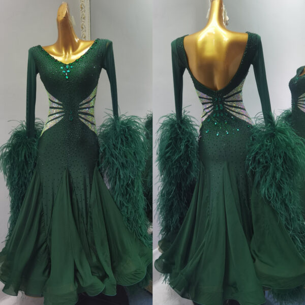 Emerald green smooth dance dress with ostrich feathers, with or without sleeves - Image 5