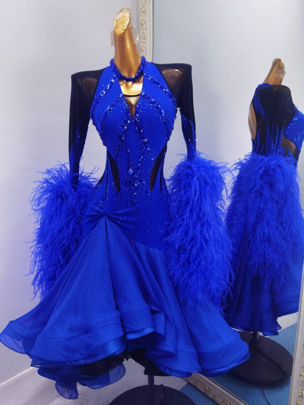 Blue ballroom and smooth dance dress with ostrich feathers, with or without floats