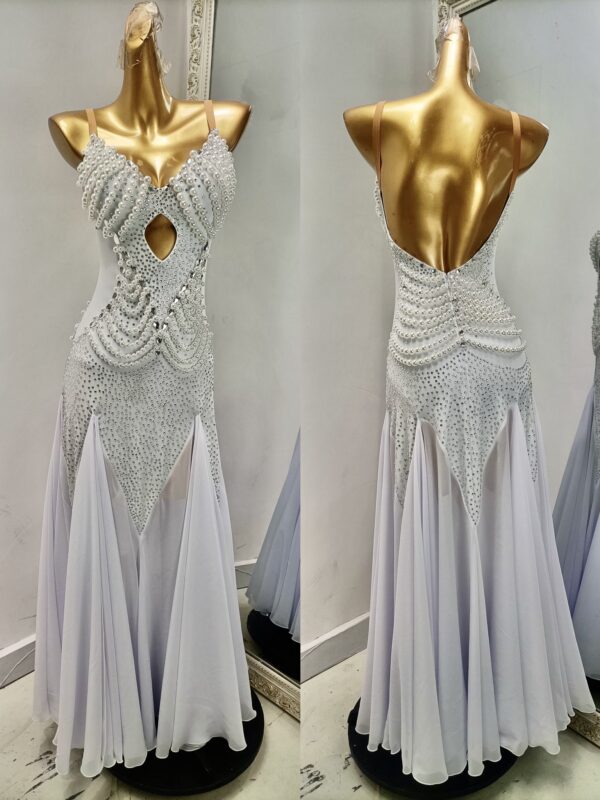 White smooth dance dress with or without slit - Image 3